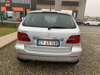 MERCEDES-BENZ B 180 usata, con Autoradio