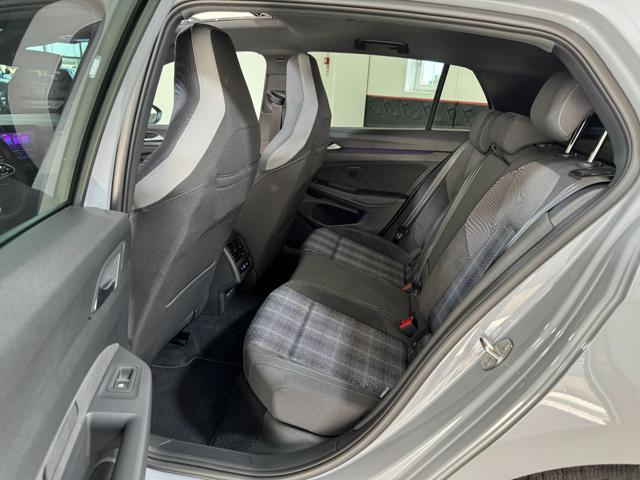 VOLKSWAGEN Golf usata, con ESP