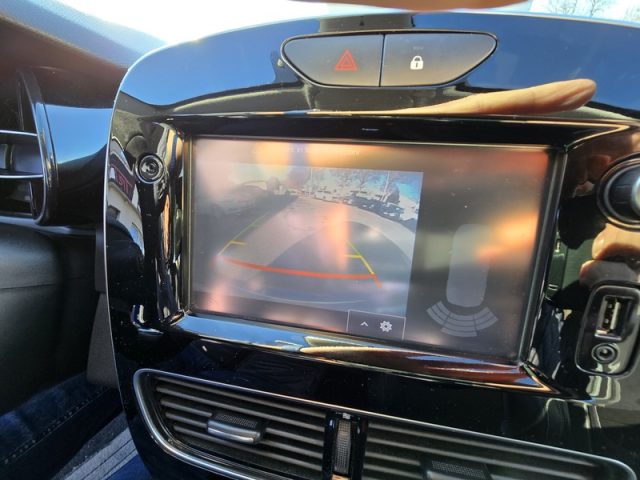 RENAULT Clio usata, con Specchietti laterali elettrici