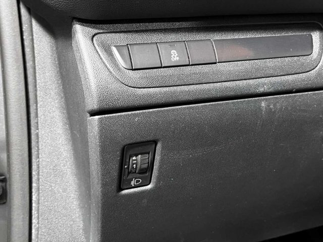 PEUGEOT 208 usata 29