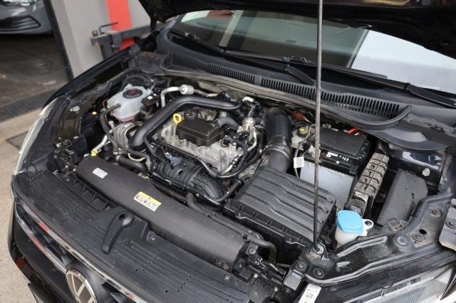 VOLKSWAGEN Taigo usata 102