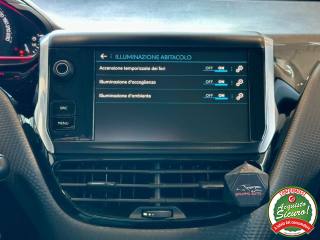 PEUGEOT 2008 usata, con Sistema di navigazione