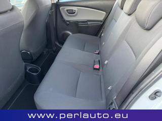 TOYOTA Yaris usata, con Sedile posteriore sdoppiato