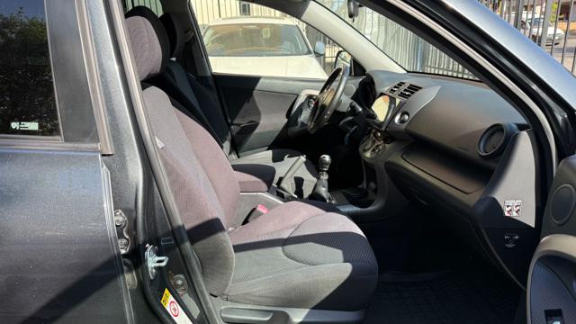 TOYOTA RAV 4 usata, con Park Distance Control