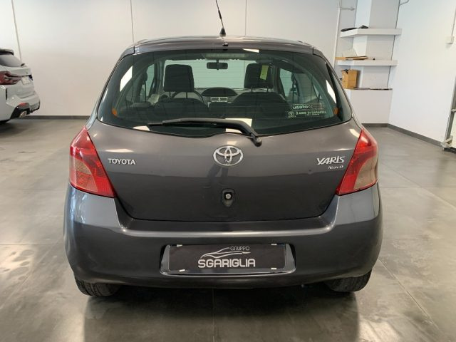 TOYOTA Yaris usata, con Alzacristalli elettrici