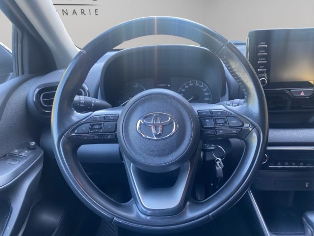 TOYOTA Yaris usata, con Bracciolo