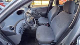 TOYOTA Yaris usata, con Controllo automatico clima