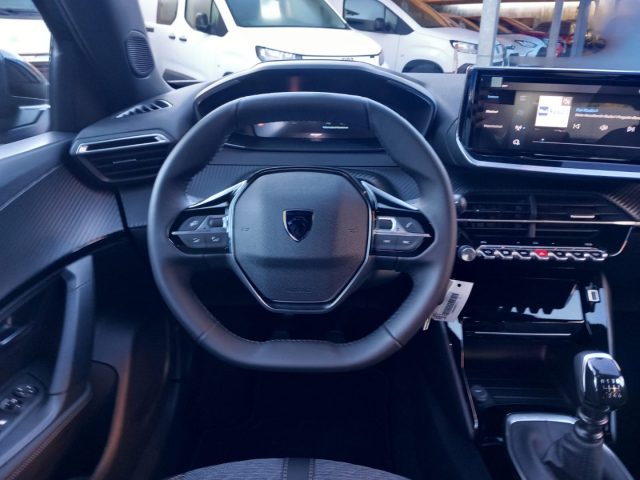 PEUGEOT 2008 usata, con Sensore di luce