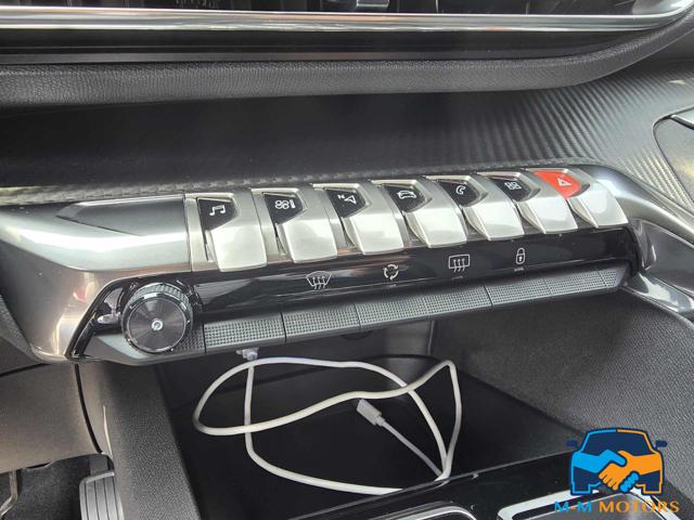 PEUGEOT 3008 usata, con Park Distance Control