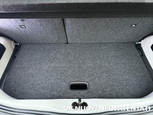 VOLKSWAGEN up! usata, con Fendinebbia