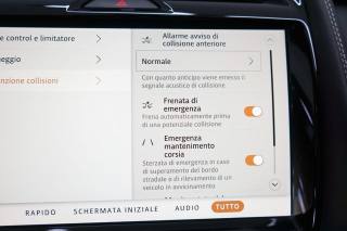 JAGUAR E-Pace usata, con Interni in pelle