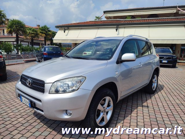 TOYOTA RAV 4 usata, con Airbag