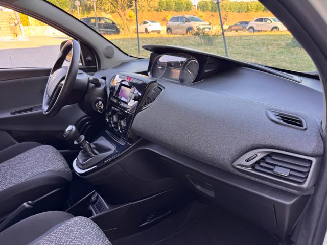 LANCIA Ypsilon usata, con Isofix