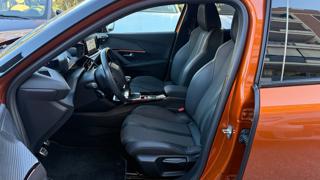 PEUGEOT 2008 usata, con Cruise Control