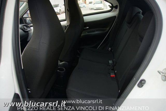 TOYOTA Aygo X usata, con Sedile posteriore sdoppiato