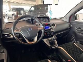 LANCIA Ypsilon usata, con ESP