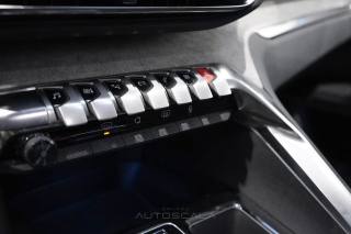 PEUGEOT 3008 usata, con Isofix