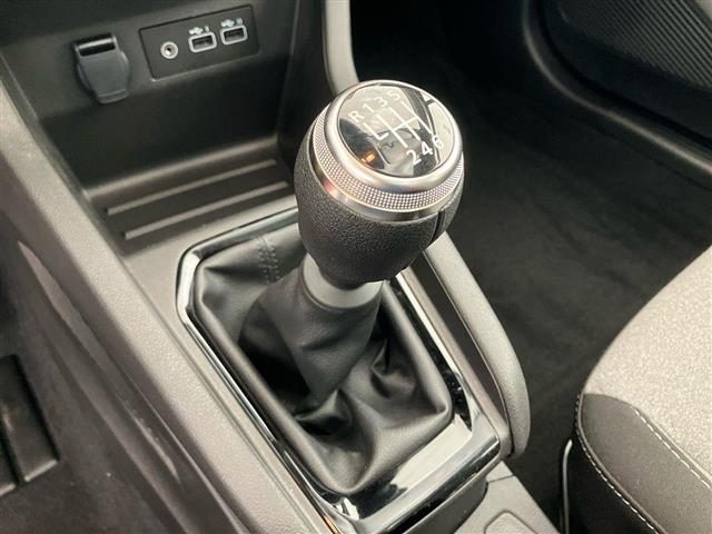 RENAULT Clio usata 27