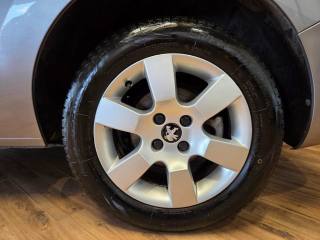 PEUGEOT 5008 usata 18