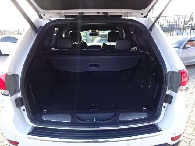 JEEP Grand Cherokee usata, con Autoradio