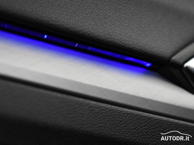 VOLKSWAGEN Golf Variant usata, con Adaptive Cruise Control