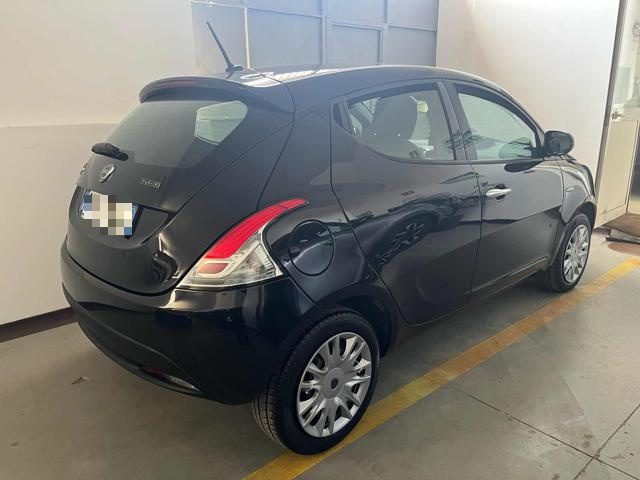 LANCIA Ypsilon usata, con Airbag