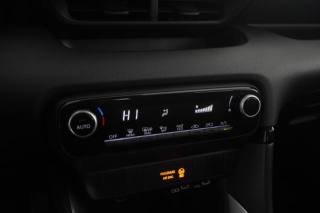 TOYOTA Yaris usata 8