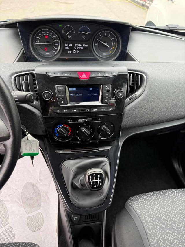 LANCIA Ypsilon usata, con Fendinebbia