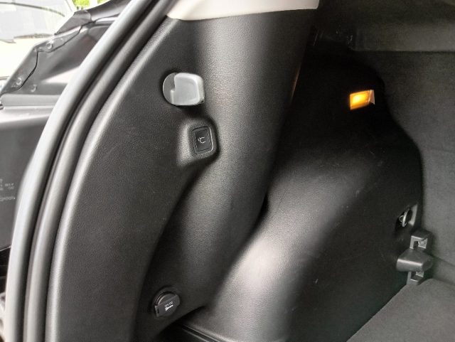 JEEP Compass usata, con Fari Xenon