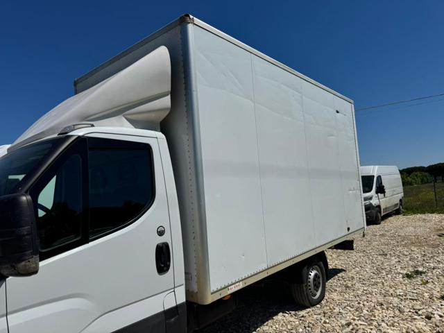 IVECO Daily usata, con Alzacristalli elettrici