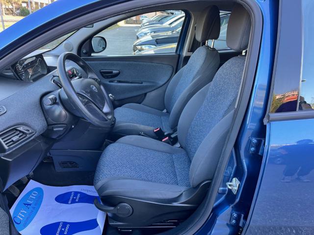 LANCIA Ypsilon usata, con Autoradio
