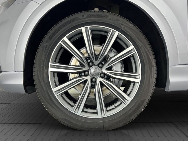 AUDI Q8 usata 15