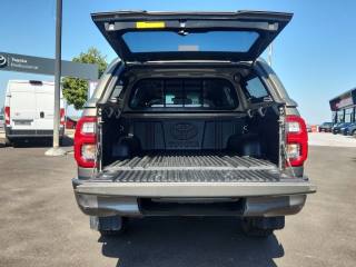 TOYOTA Hilux usata, con Autoradio