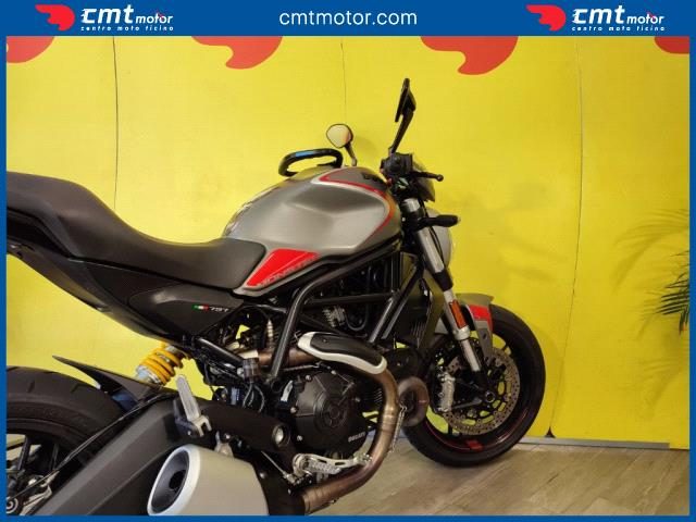 DUCATI Monster 797 usata 8