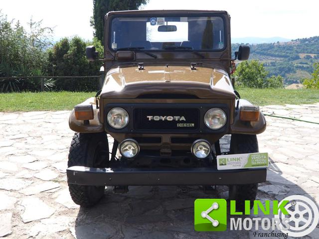 TOYOTA Land Cruiser usata 1