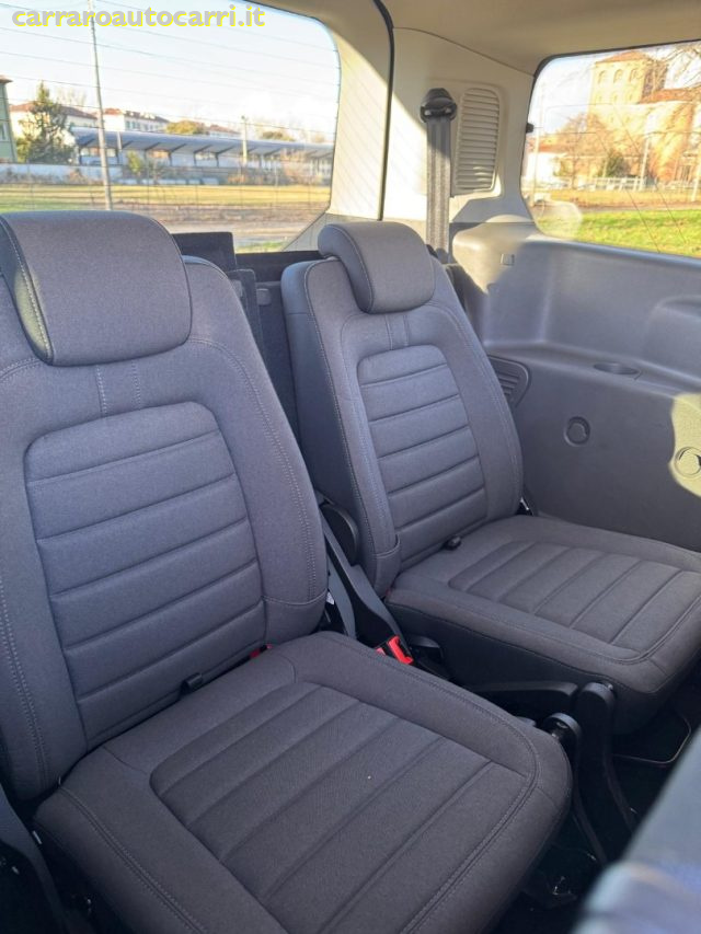 FORD Tourneo Connect usata, con Sensori di parcheggio anteriori
