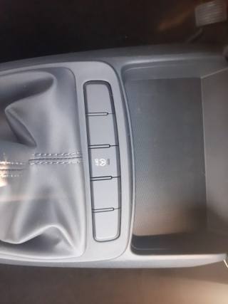 HYUNDAI i10 usata, con Frenata d