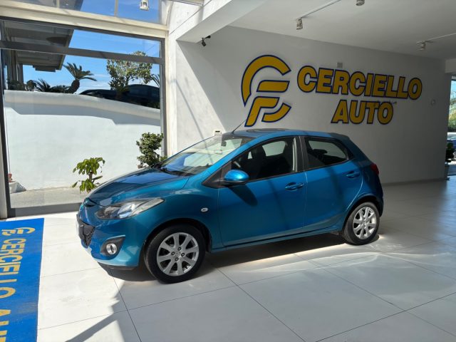 MAZDA 2 usata, con Autoradio