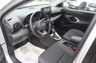TOYOTA Yaris usata, con Autoradio digitale