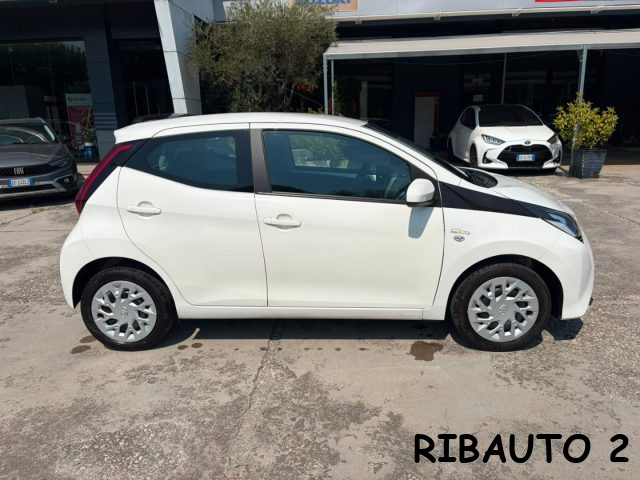 TOYOTA Aygo usata, con Bluetooth