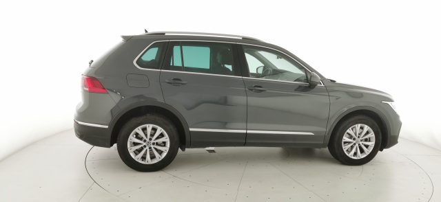 VOLKSWAGEN Tiguan usata, con Bracciolo