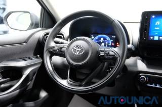 TOYOTA Yaris usata 38