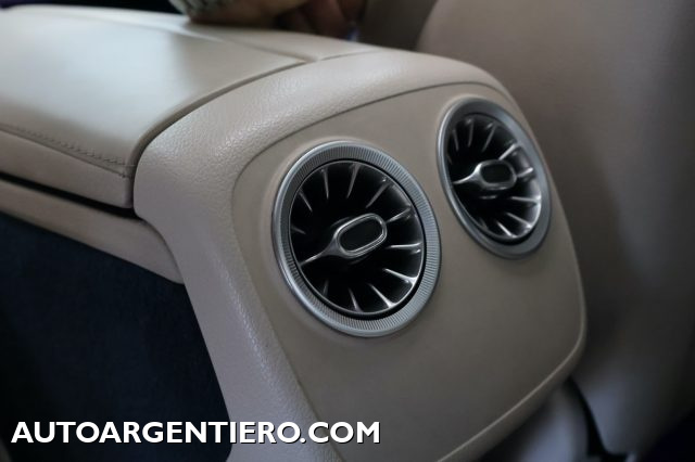 MERCEDES-BENZ E 220 usata, con Isofix