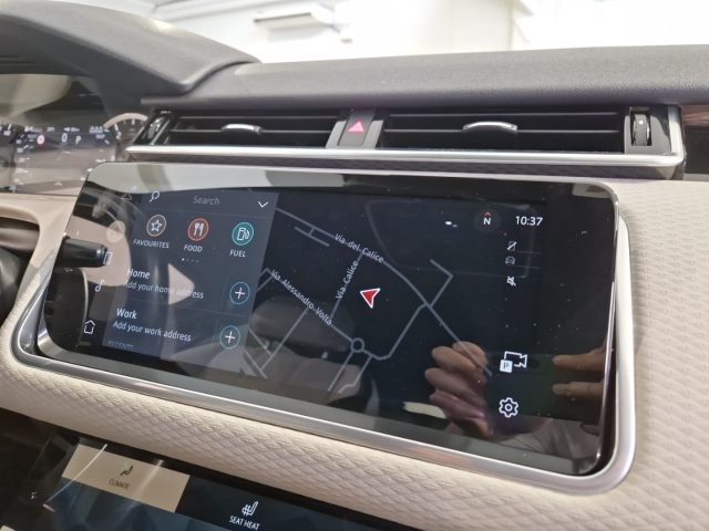 LAND ROVER Range Rover Velar usata, con Volante in pelle
