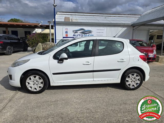 PEUGEOT 207 usata, con Autoradio