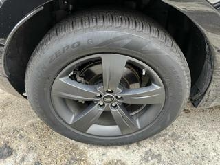 LAND ROVER Range Rover Velar usata, con Autoradio digitale