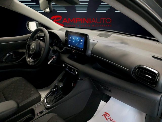 TOYOTA Yaris usata 15