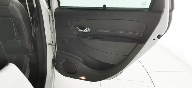 RENAULT Scenic usata, con Telecamera per parcheggio assistito