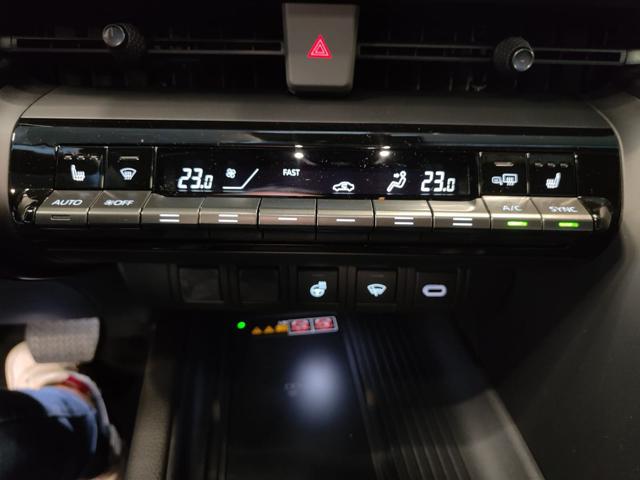 TOYOTA C-HR usata, con Fari Xenon