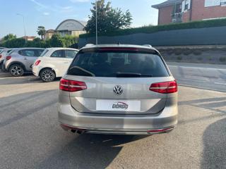 VOLKSWAGEN Passat Variant usata, con Airbag laterali